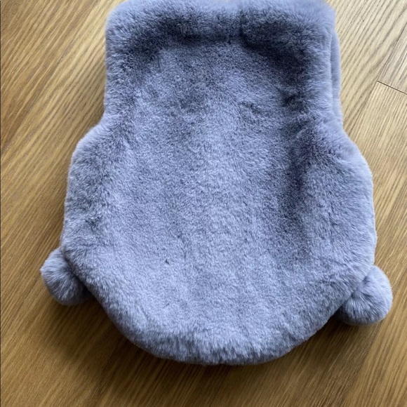 Ephex Girl Grey Fur Gilet Jacket Vest Outwear With Cute Balls Size 6-7 - Picture 2 of 7